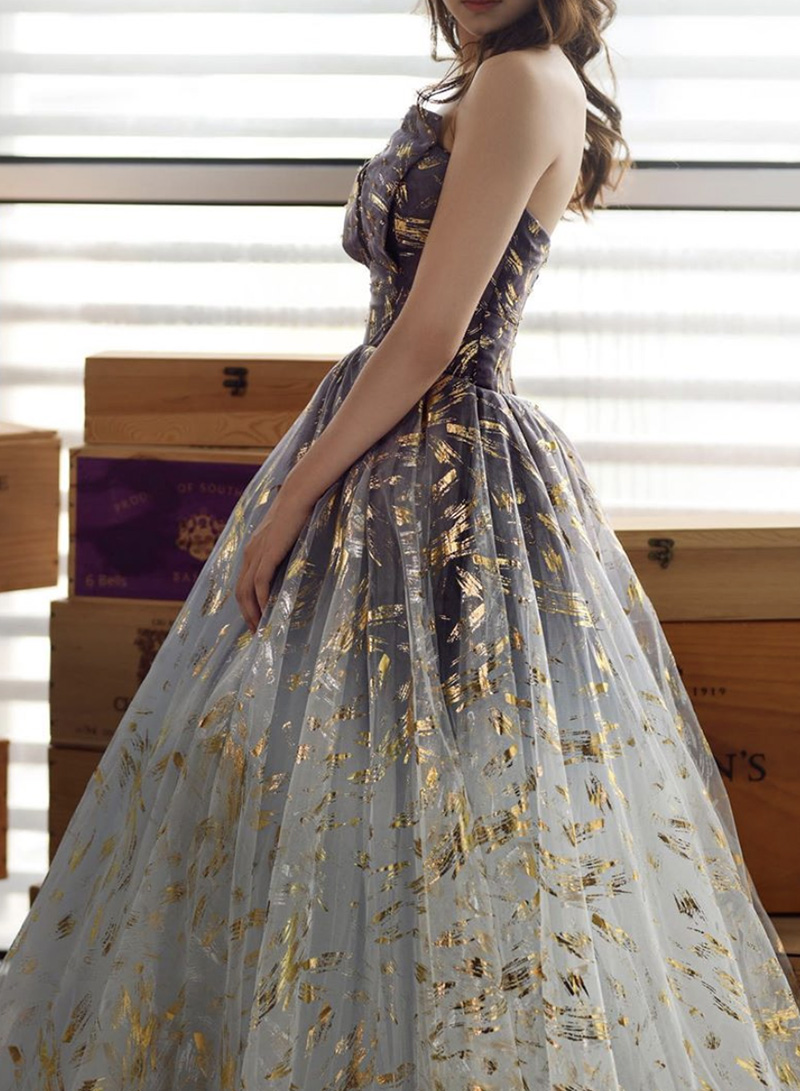 A Line Strapless Tulle Prom Dresses Long main image 1