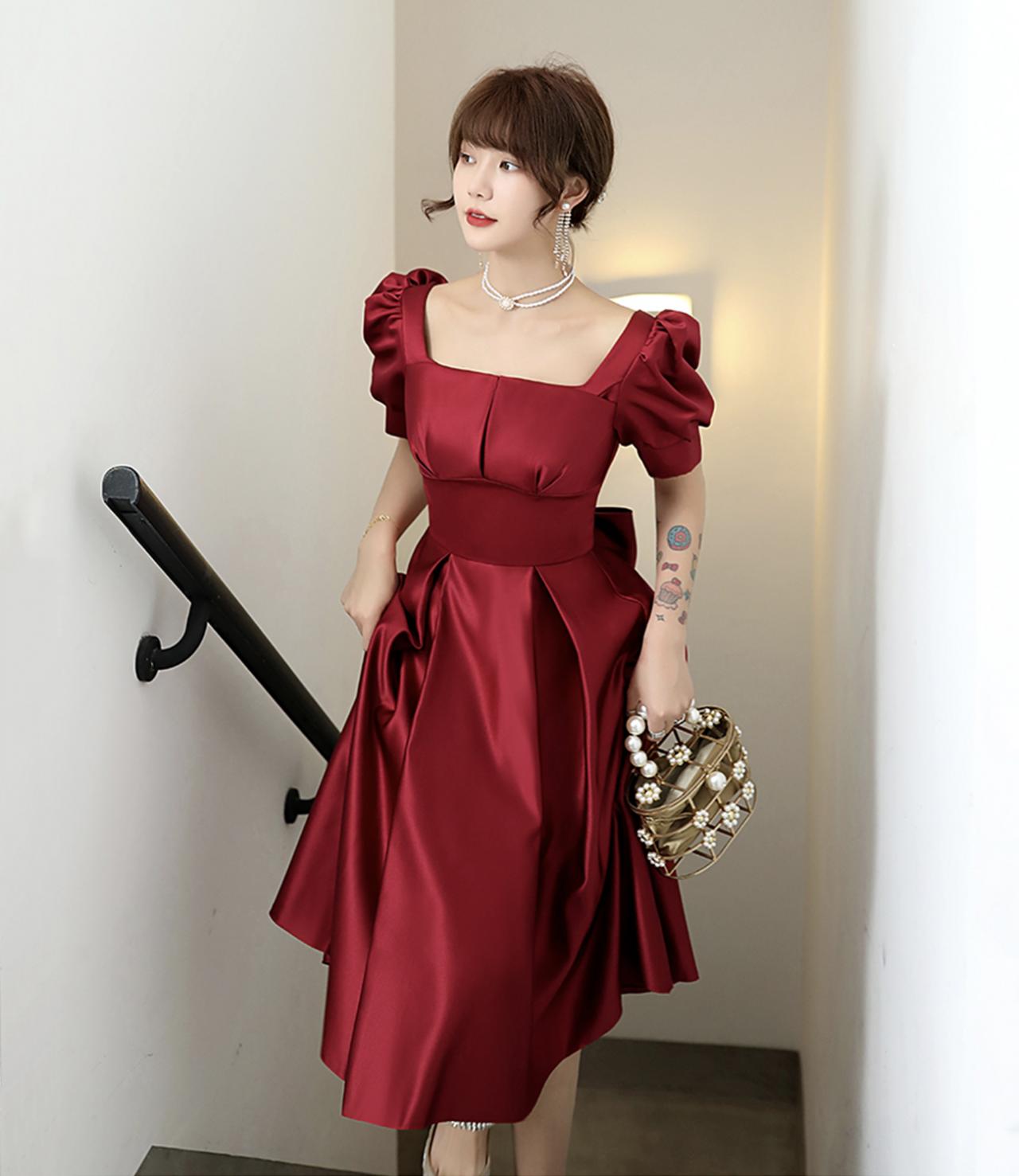 A-line V-neck Burgundy Satin Short Homecoming Dresses with Pockets