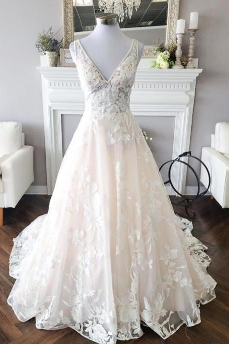 Romantic Tulle Lace Prom Dress A Line V Neck Evening Dress